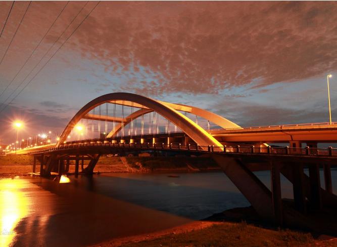 浏陽河大橋