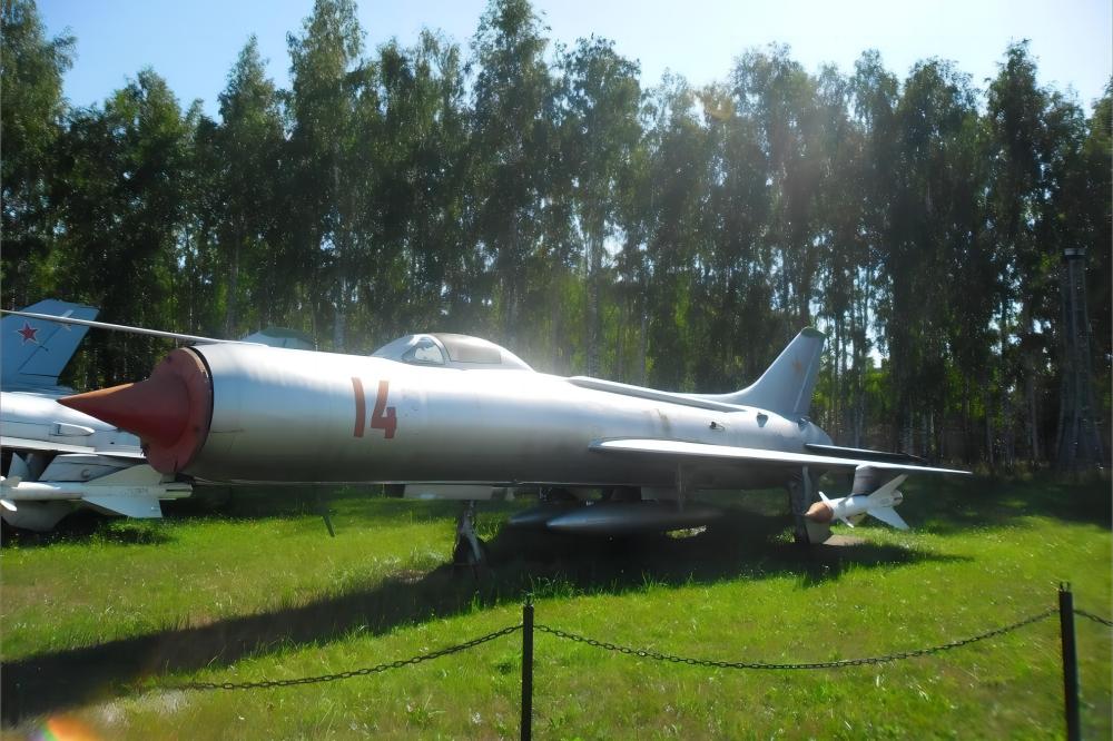 苏-11战斗机