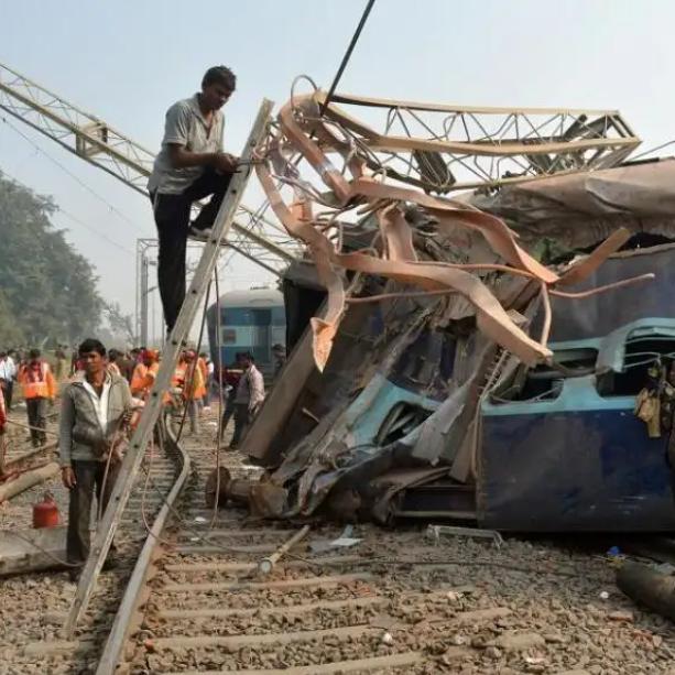 11.20印度坎普爾列車脫軌事件