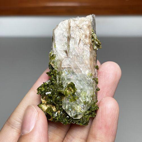 綠簾石
