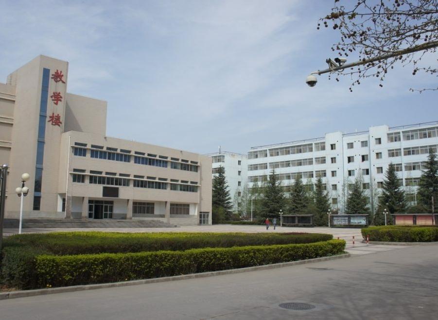 南充市职工大学