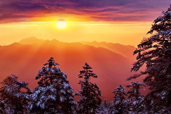 西嶺雪山風景區